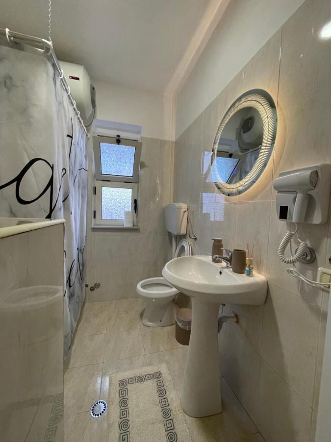 Leo'S Apartment Shkodër Dış mekan fotoğraf